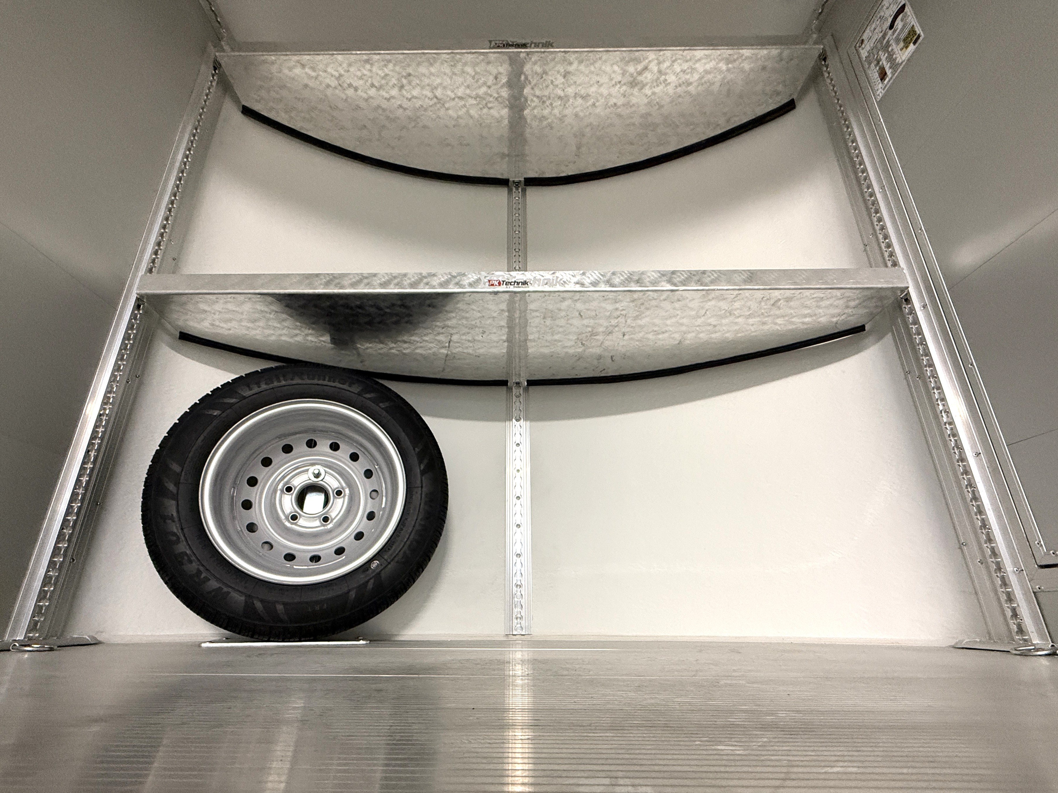 ALU regal Debon C400_7